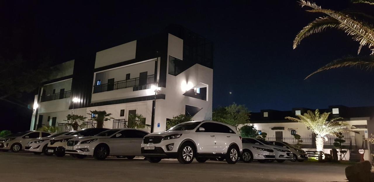 Jeju Abientot Villa Seogwipo Luaran gambar